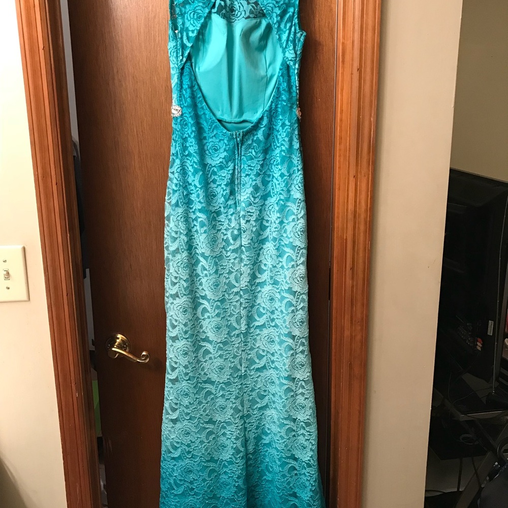 Prom Dress - Picture 2 of 5